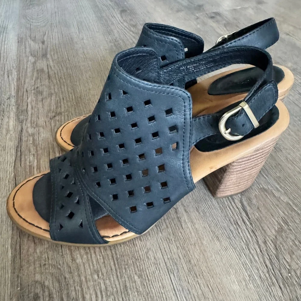 Born‎ Black Leather Havana Perforated Block Heel Slingback Sandals Size 8M